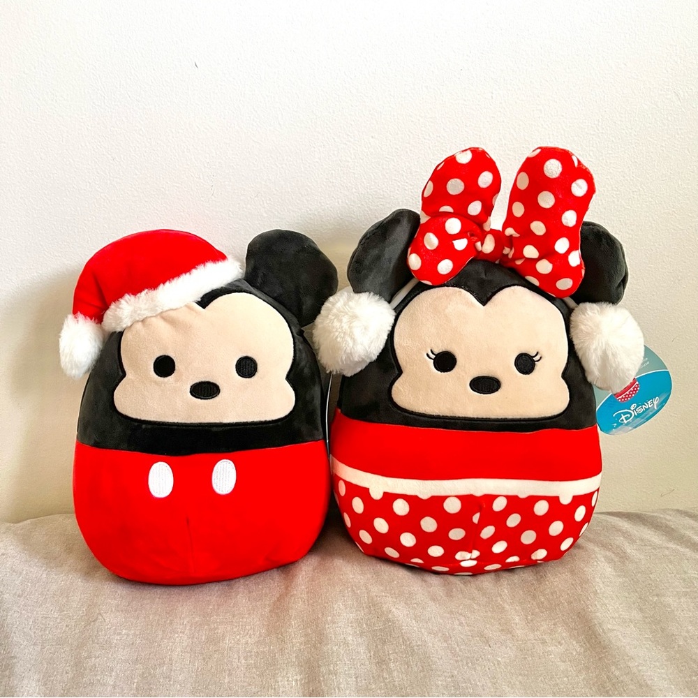 BNWT 8” Disney Mickey and Minnie Mouse Holiday Squishmallows